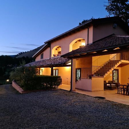 Agriturismo L'Ulivo Padula Zewnętrze zdjęcie