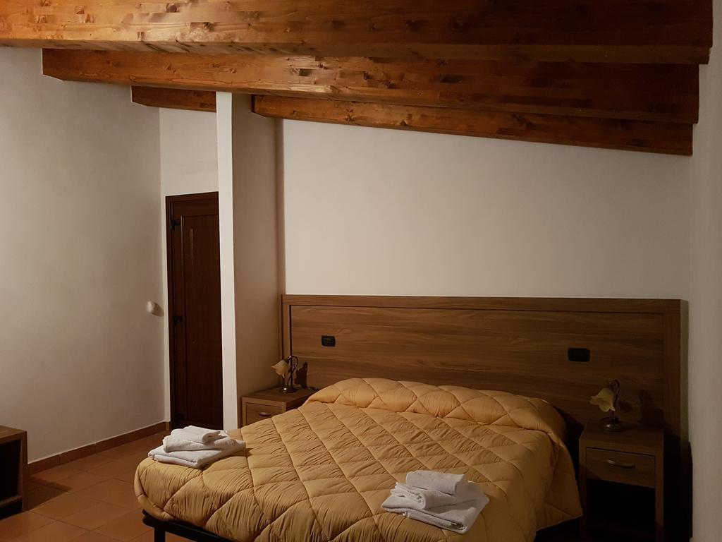 Agriturismo L'Ulivo Padula Zewnętrze zdjęcie