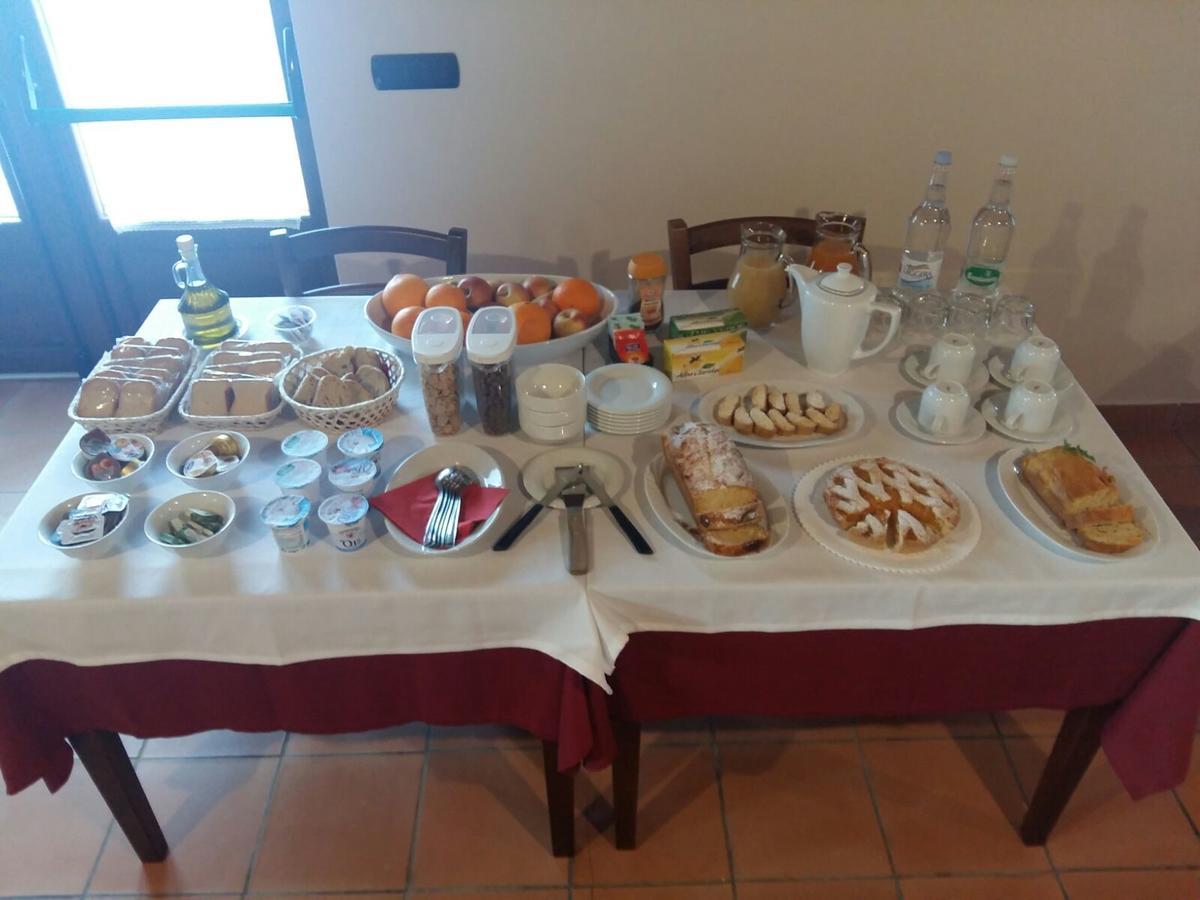 Agriturismo L'Ulivo Padula Zewnętrze zdjęcie